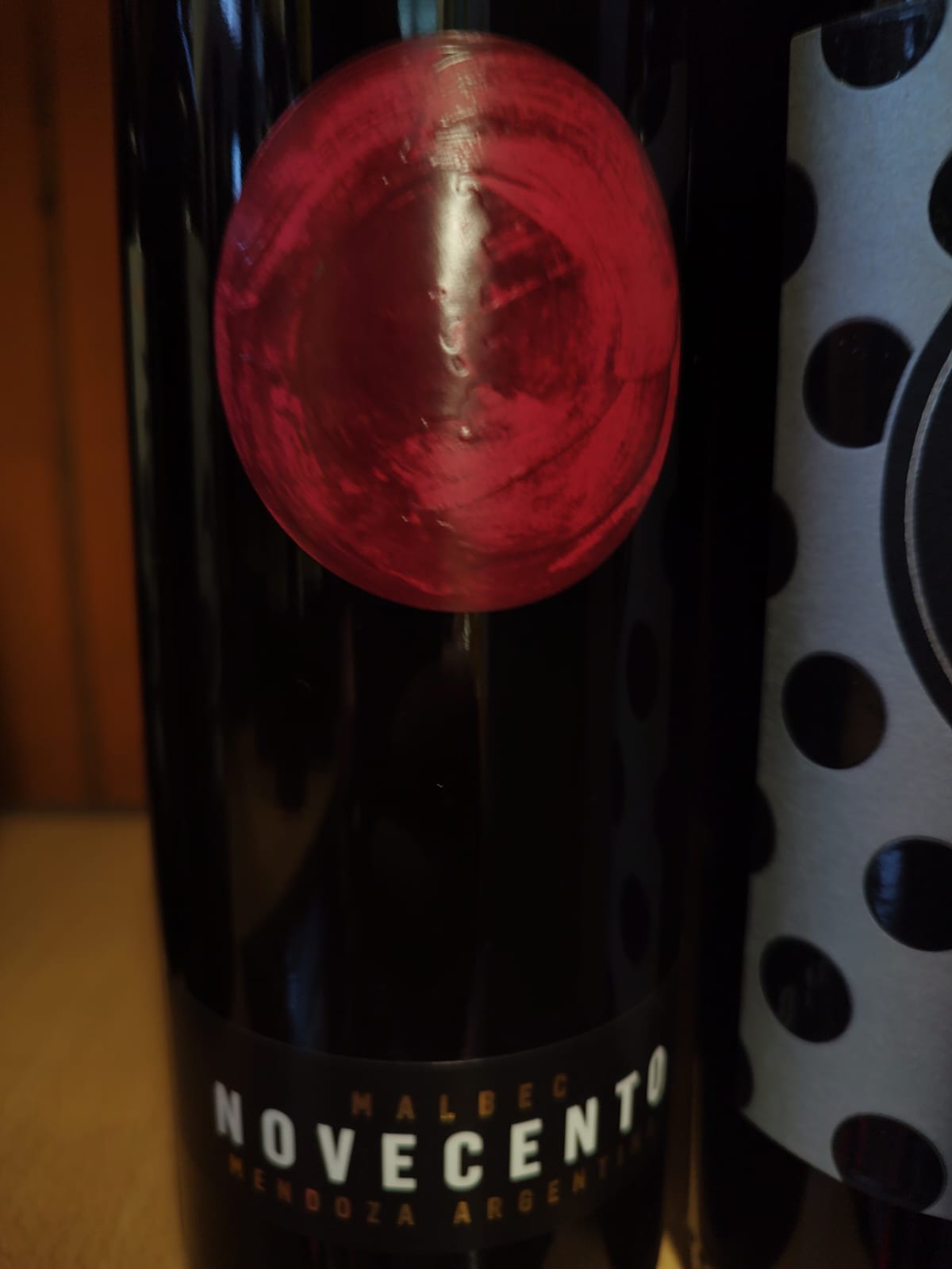 VINO TINTO NOVECENTO MALBEC X 750 CC –